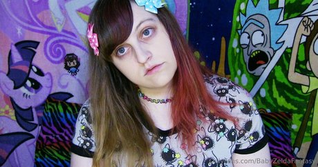 デカ尻ティーンオンリーファンズ 美しい裸 画像