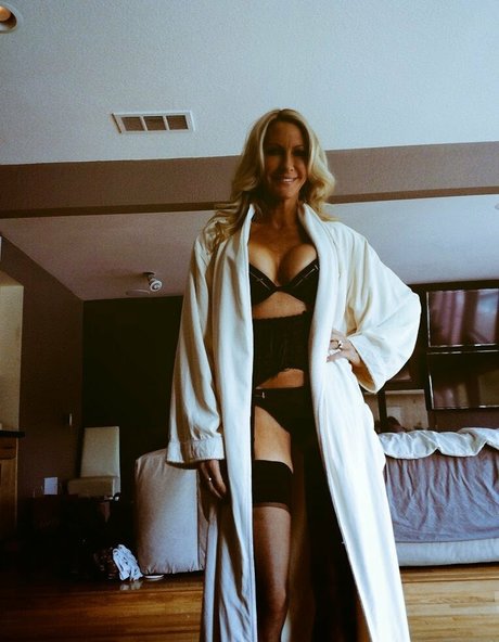 黒檀ペッギングオンリーファンズ セクシーヌード アーカイブ