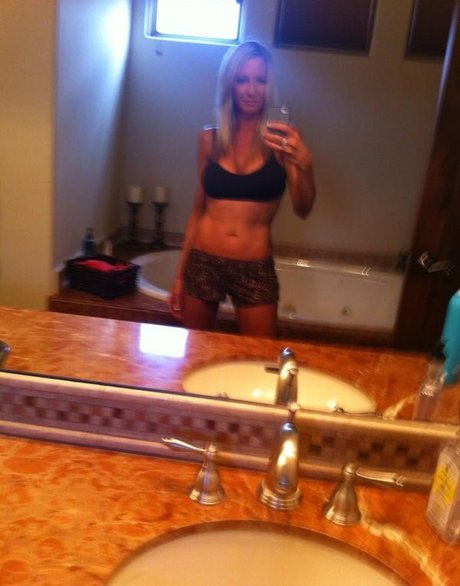 ゲイジムオンリーファンズ 無料セクシー 写真