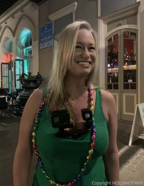 hollyhotwife HDモデル 画像