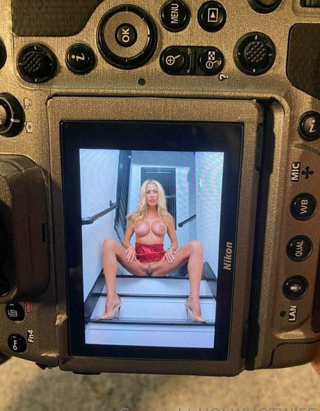 hollyhotwife セックスモデル 写真