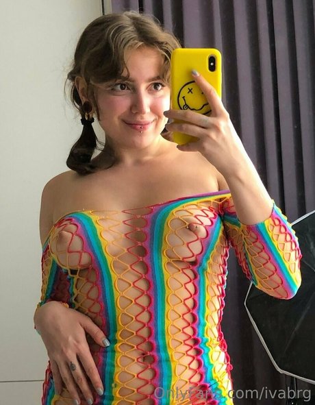 角質の女の子オンリーファンズ ホット裸 画像