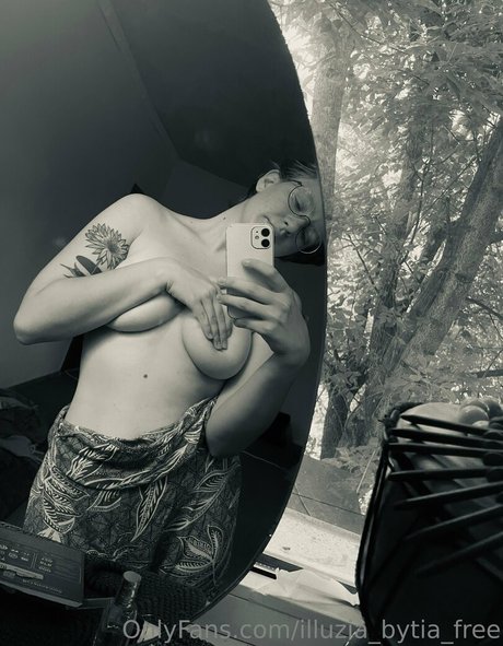 illuzia bytia free HDモデル 画像