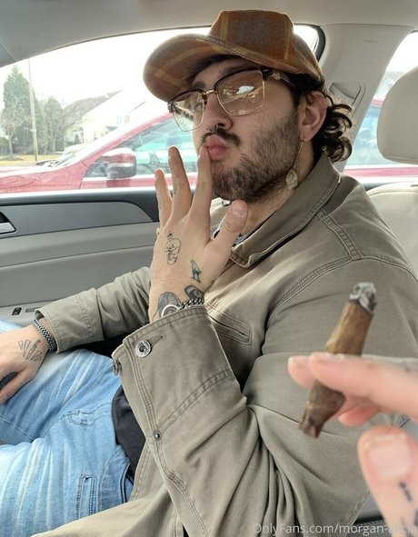 キティ・ウェット・オンリーファンズ アートヌード 画像