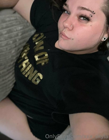 onlyskyyla ポルノモデル ギャラリー