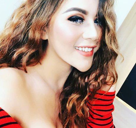 ssbbw オンリーファンズ 美しいヌード 画像