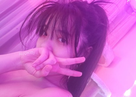 Aki kitty 高品質のポルノスター ギャラリー