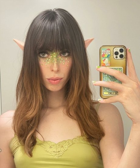 Aria Faye アダルト女優 写真