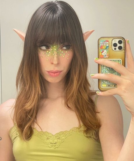 Aria Faye ポルノスター 画像