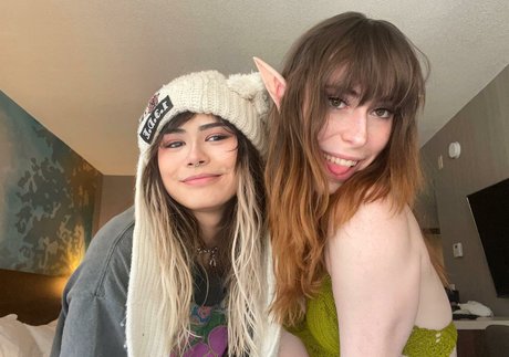 Aria Faye 美しいスター 写真