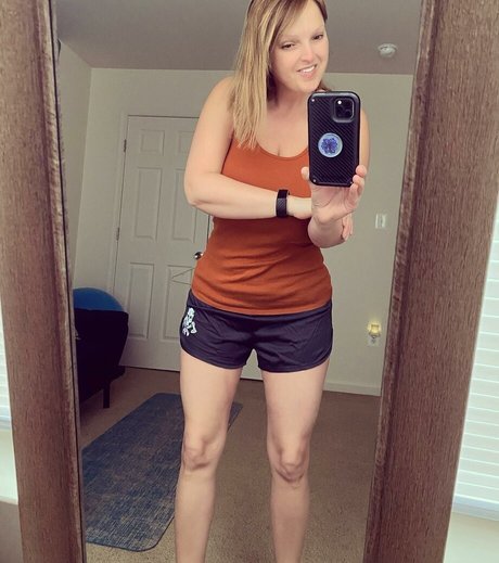 マッサージセラピストオンリーファンズ ヌード 写真