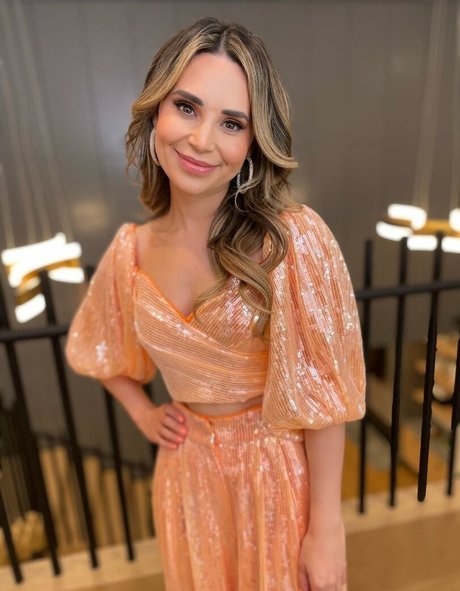 黒人ティーンオンリーファンズ 美しいxxx 画像