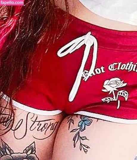 Diretora Muniz ポルノスター セックス 画像