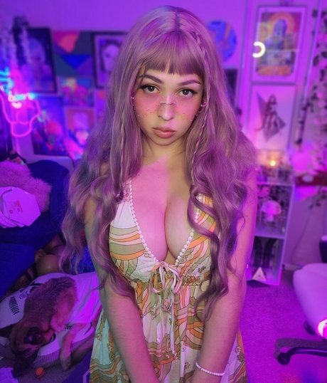 Pinksaltmoon セクシーモデル 画像