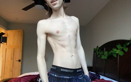 Catboiaoi 可愛い女優 写真