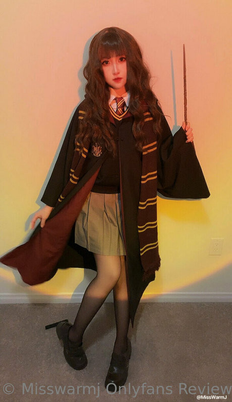 ワークアウト オンリーファンズ セクシー裸 写真