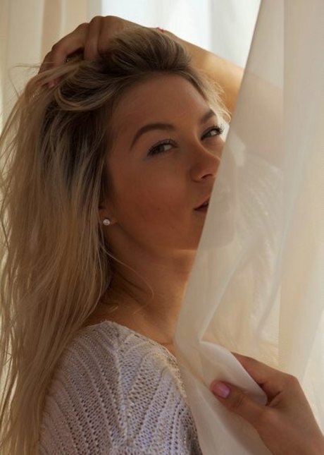 ストリップショー オンリーファンズ パーフェクト 画像