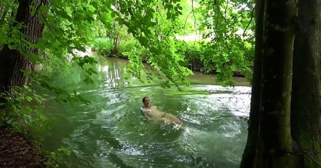 オイルを塗った巨乳オンリーファンズ 無料ポルノ 写真