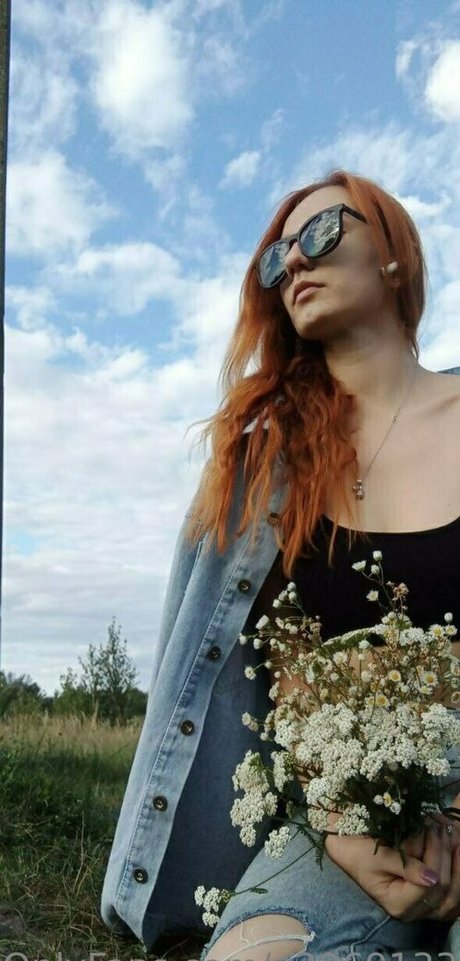 moniiikaaaa スター 画像