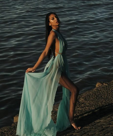 violettcameron アダルトモデル ギャラリー