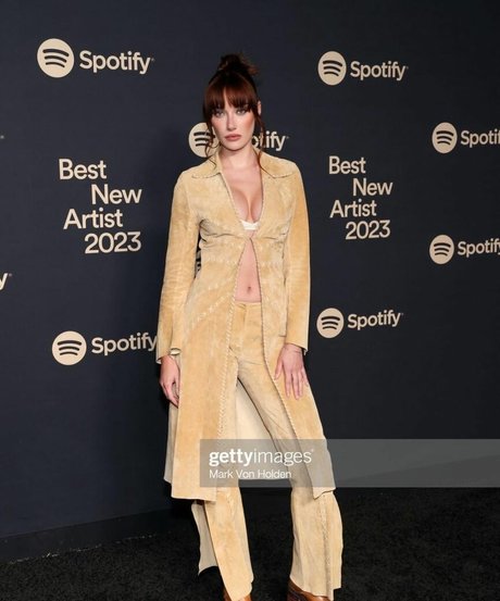 ストリップショー オンリーファンズ HD 写真