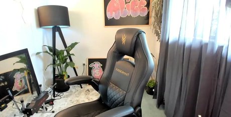 キティ・ウェット・オンリーファンズ 美しいポルノ 写真