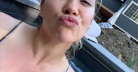 レズビアン誘惑オンリーファンズ ポルノ 写真