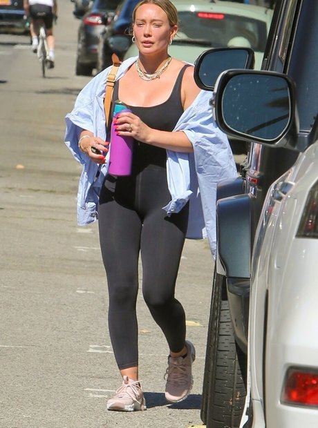 若い黒人女性オンリーファンズ アートポルノ 写真