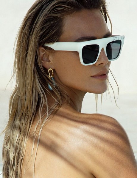 巨乳アマチュアオンリーファンズ えろた 写真