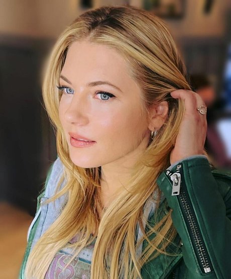 Katheryn Winnick 裸モデル 画像