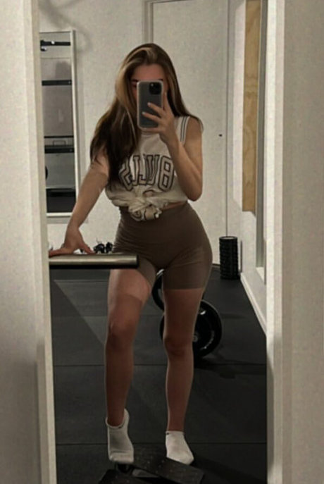 フェイシャルオンリーファンズ 無料ポルノ 写真