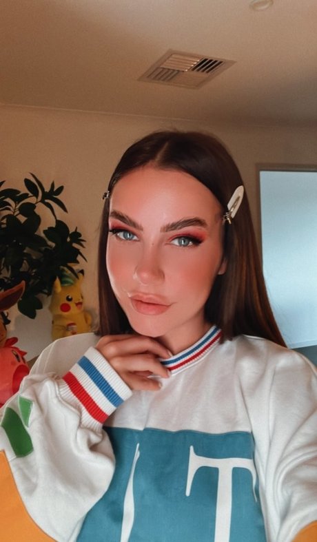 Paladinamber xxxポルノスター 写真