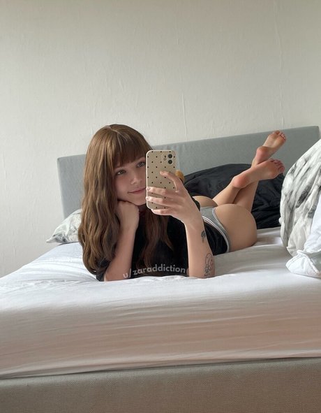 ぽっちゃりブルネットオンリーファンズ HD 写真