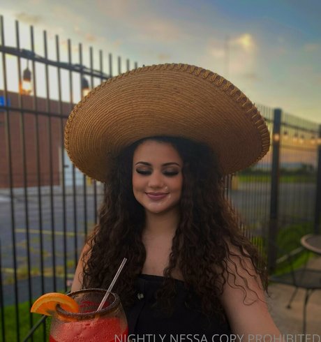 nessatnight ポルノスター HD アーカイブ