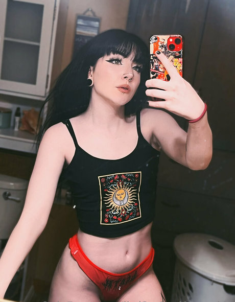 littl3missd00msd4y ヌードのポルノスター 写真