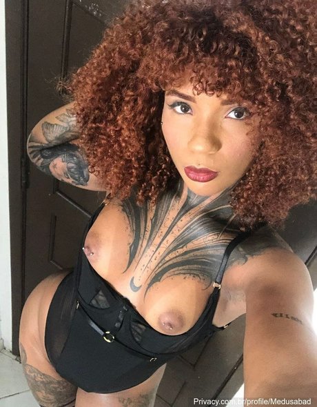 Medusa bad ポルノスター エロティック 写真