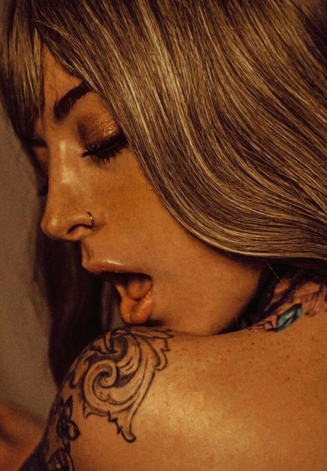 kellymedonly スター 裸 写真