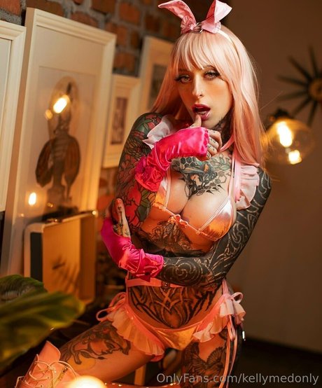 kellymedonly ヌード女優 写真