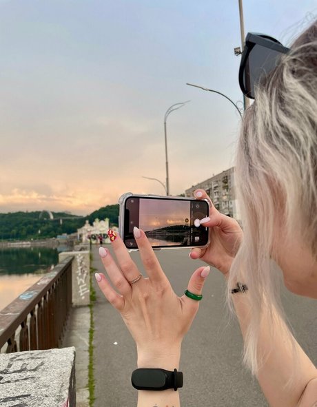 レズビアン乱交オンリーファンズ セックス 写真