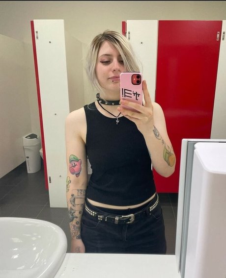 Vickierules かわいいモデル 写真