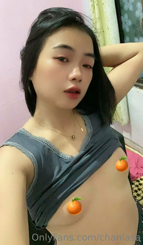 エモな痴女オンリーファンズ 裸 写真