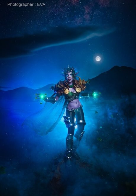 Anya Ichios トップモデル 画像