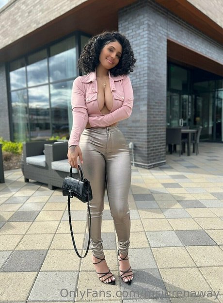 オンリーファンズの動画 エロ 写真