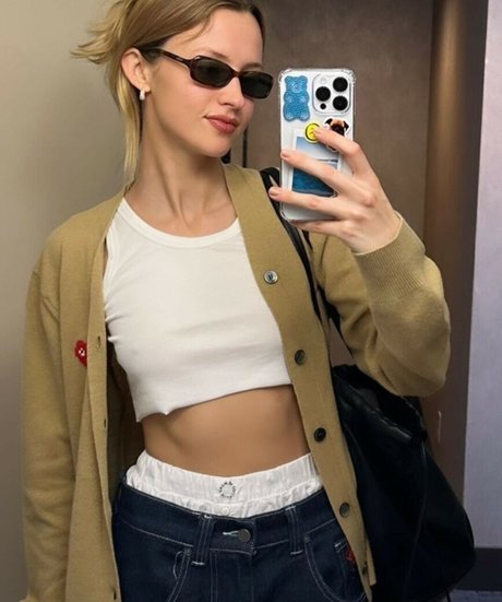 Angele Van Laeken ヌード女優 写真