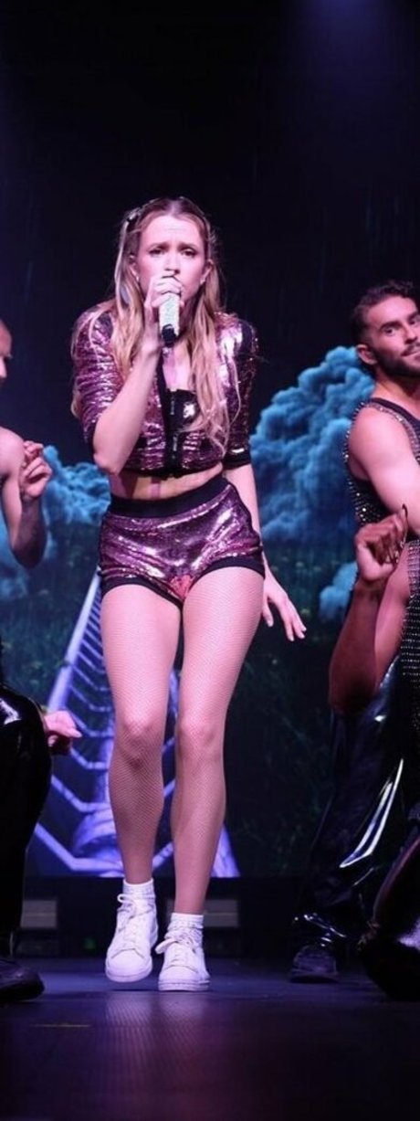 裸の女の子オンリーファンズ ホットセクシー 写真