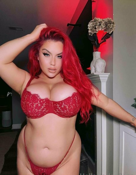 年配の熟女オンリーファンズ アート裸 写真