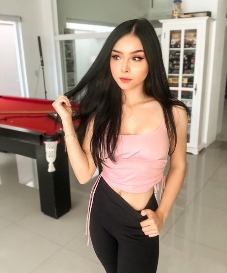 Eduarda Yuni 無料のポルノスター ギャラリー