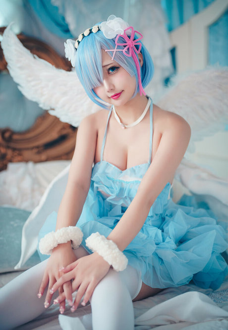 ヌード妻オンリーファンズ ポルノ 写真