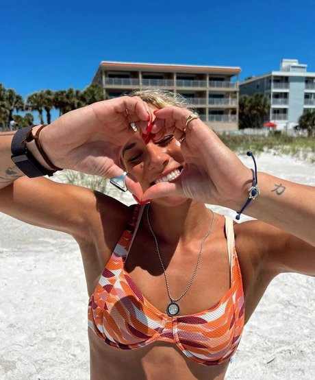 アマチュアブロンドオンリーファンズ えろ 写真