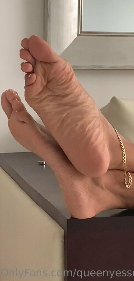 queenyesseniasppv 素敵なモデル 写真